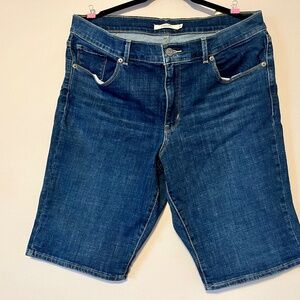 Levi’s Bermuda Shorts